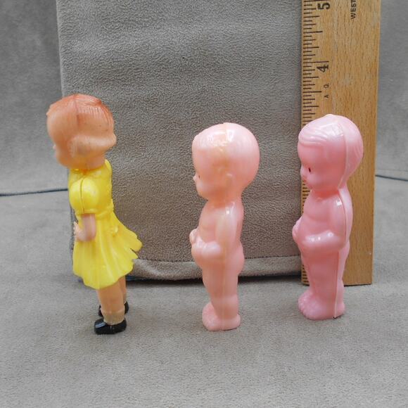 Vintage Celluloid Carnival Prize Toy Doll Lot: Girl in Yellow Dress & 2 Babies - Picture 3 of 9